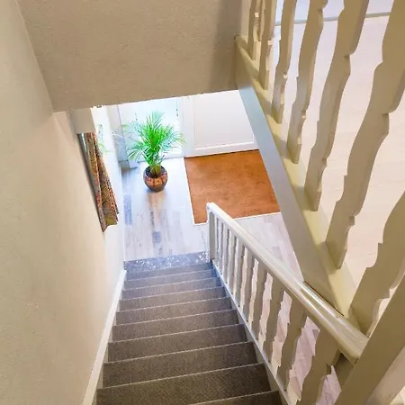 Gezellige Woning Met 3 Slaapkamers En Gratis Parking